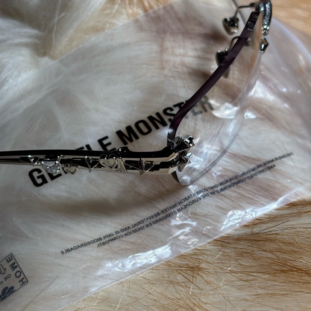 gentle monster jennie glitter 02 sunglasses - Picture 15 of 16